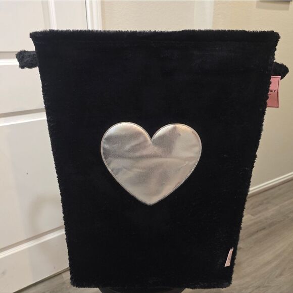 Juicy Couture Home Iridescent Heart Velour Laundry Basket - Picture 3 of 7